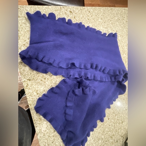 Pure Collection 100% Cashmere Ruffle Edge Scarf – Royal Blue 💙(B41)✨ - Picture 5 of 7